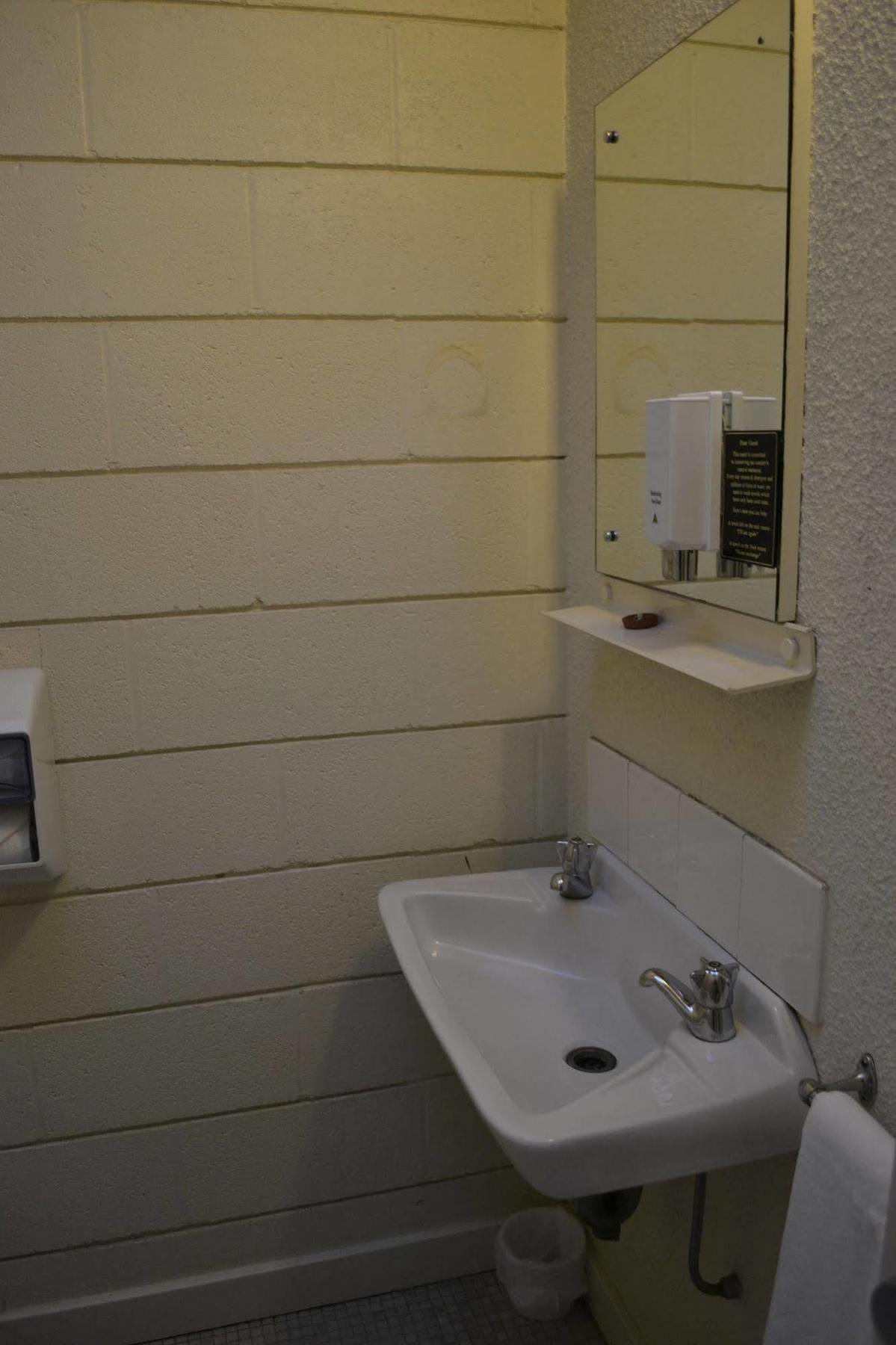 コライオ ベイ モーテル Corio エクステリア 写真
